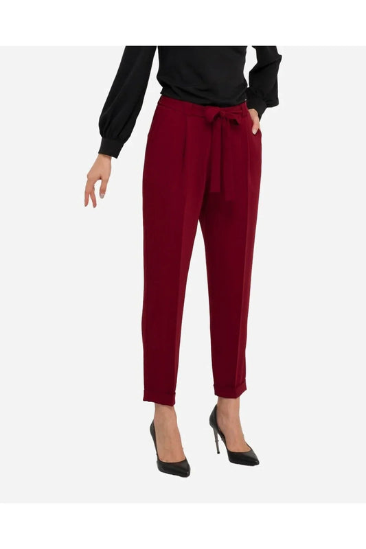 Bordo Kuşaklı Klasik Pantolon – Pileli, Belden Ayarlamalı, Ofis Stil | FRN LINE